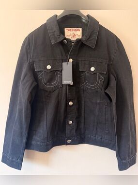 True Religion Men’s Black Denim Trucker Jacket with Signature Stitch(brand new)